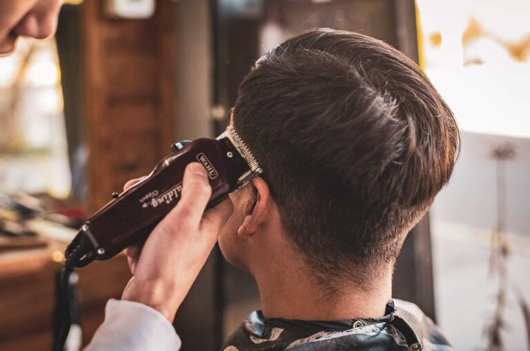 Looking for a gents’ hair specialist in central Bristol? Read this